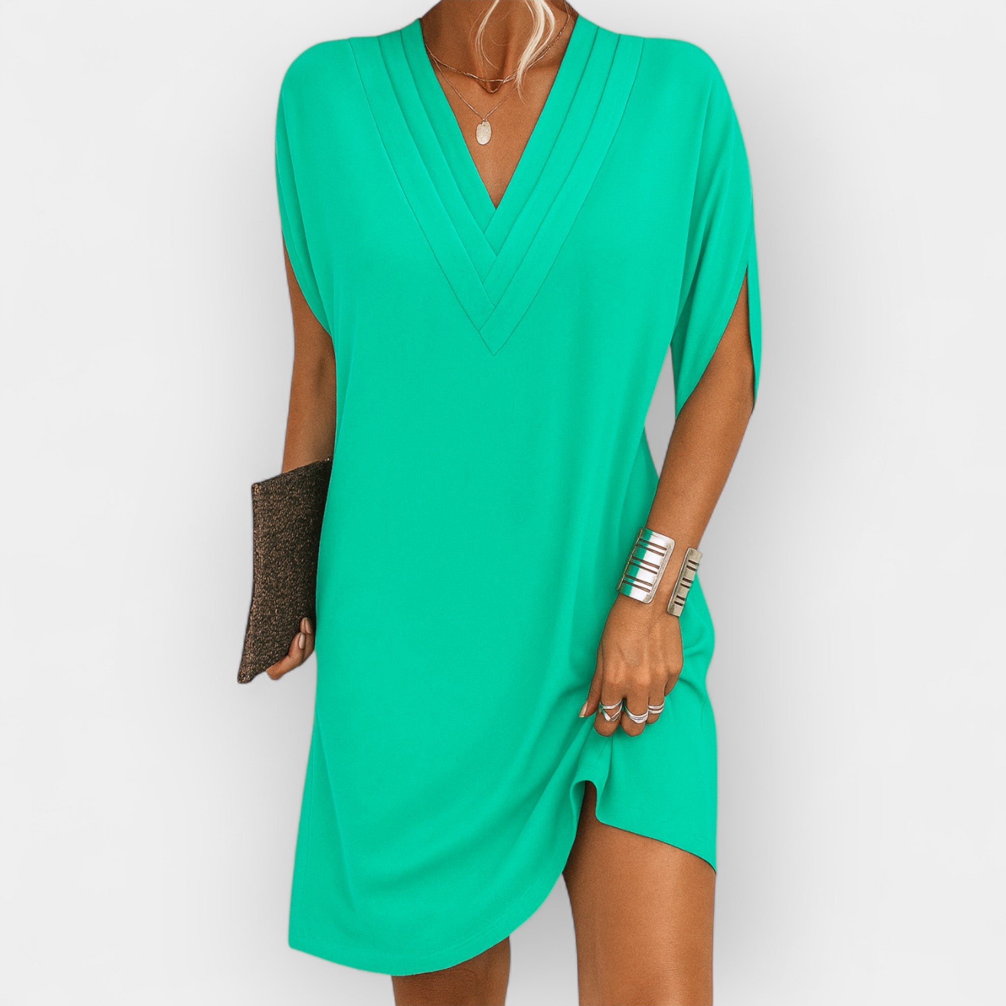 Elegant Dress to Accentuate the Silhouette