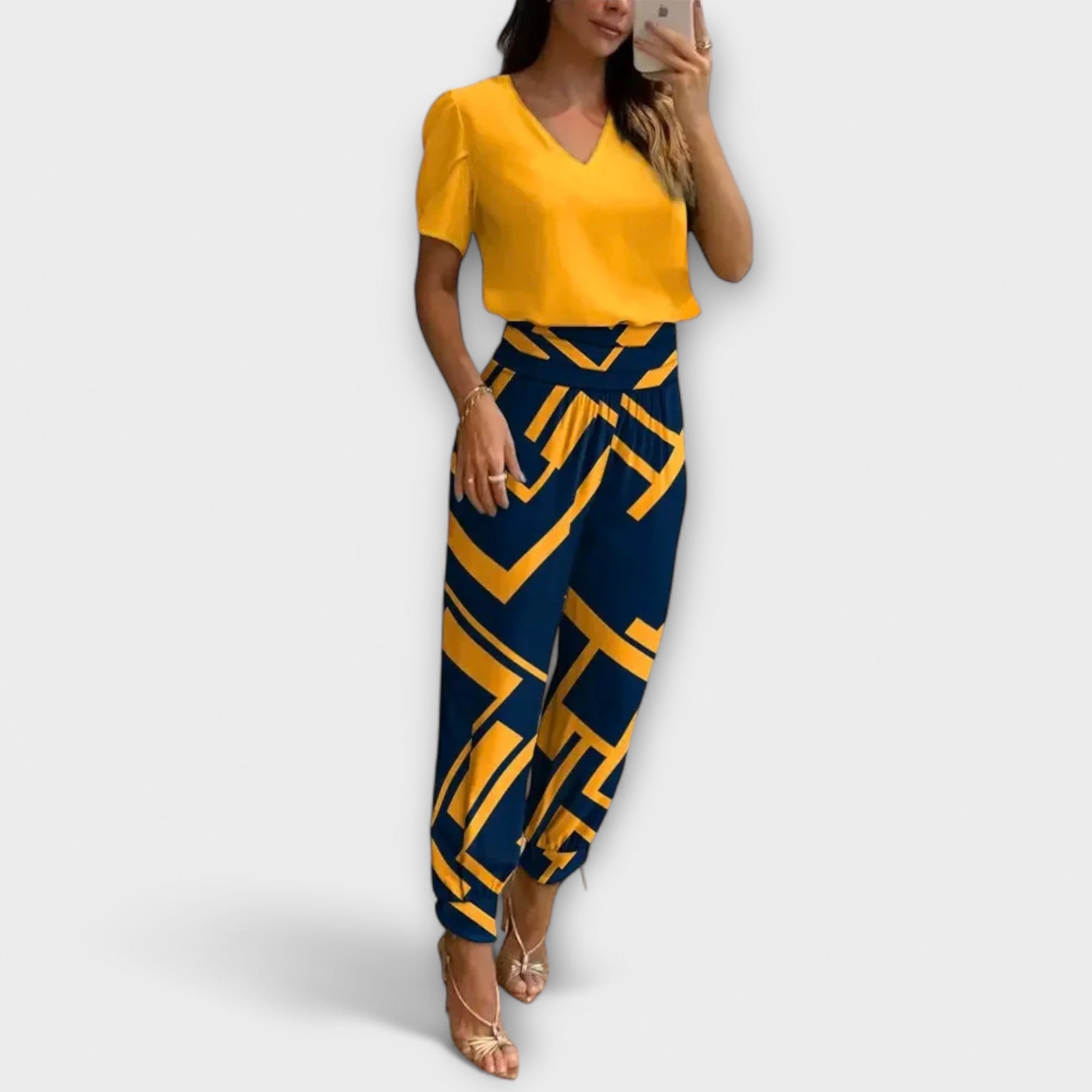 Elegant Set with Top and Pants