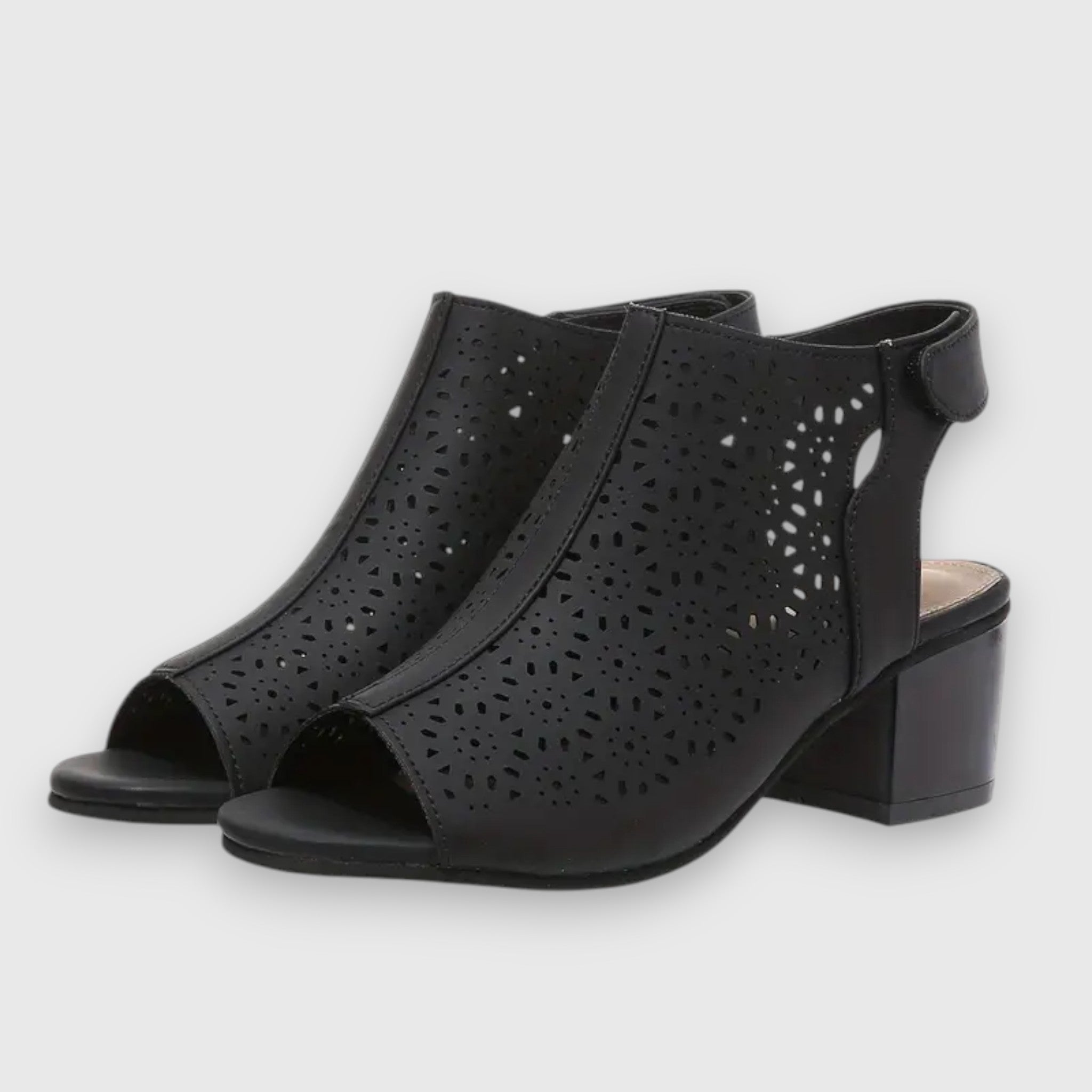 Μίρα – Σανδάλια