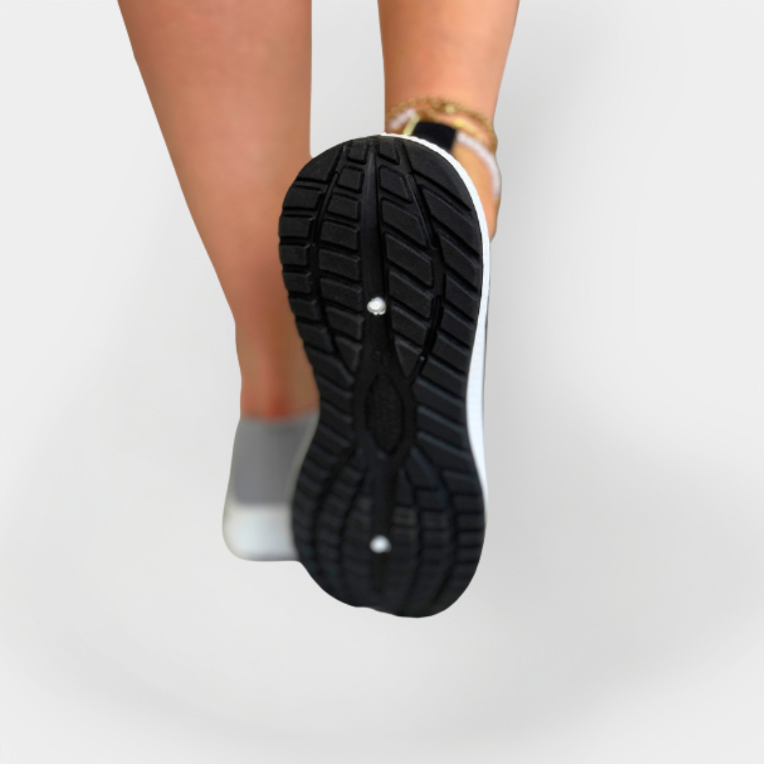 Αθλητικά παπούτσια με ελαφρύ υλικό και ευέλικτη σόλα