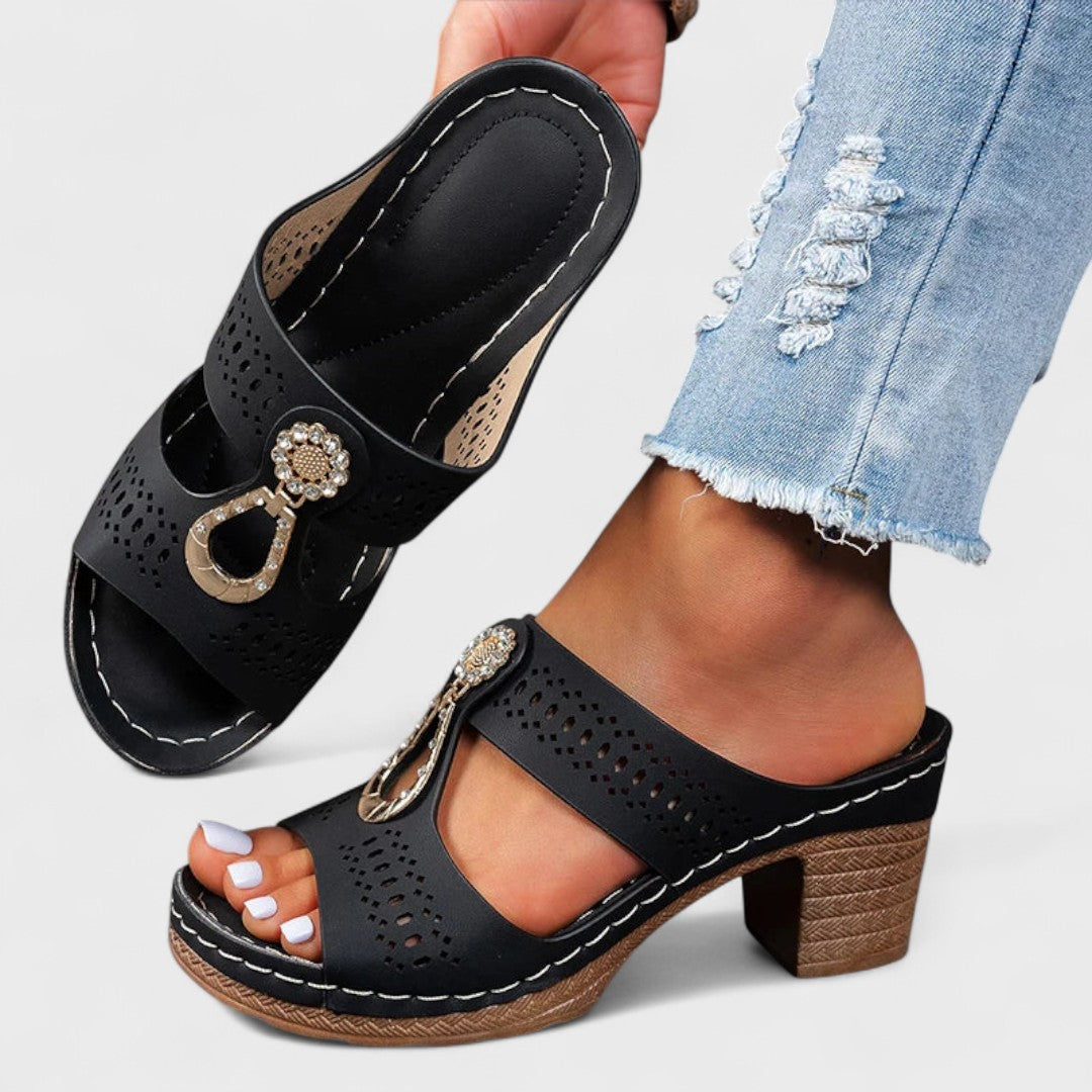 Vlastа - Κομψά και Άνετα Ορθοπεδικά Σανδάλια