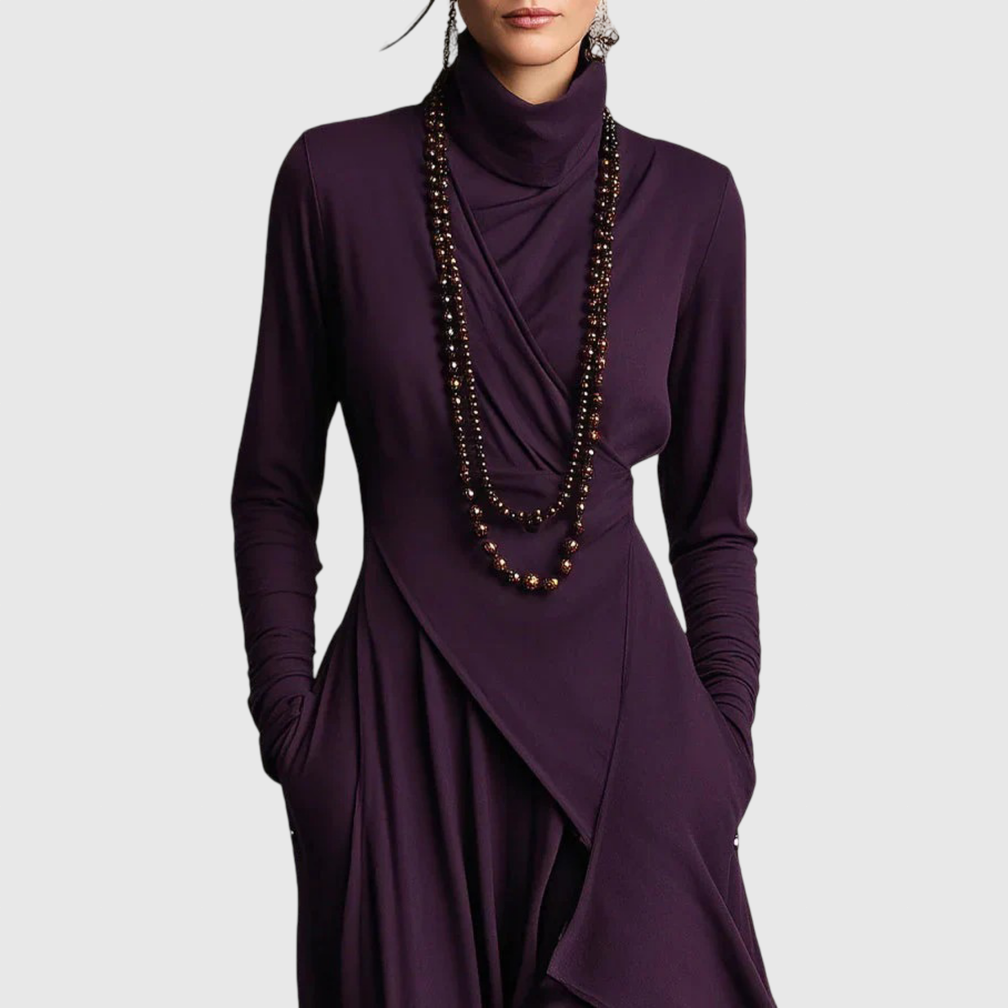 Sandra | Ασύμμετρο μακρύ πλισέ φόρεμα με ψηλό γιακά σε μοβ χρώμα