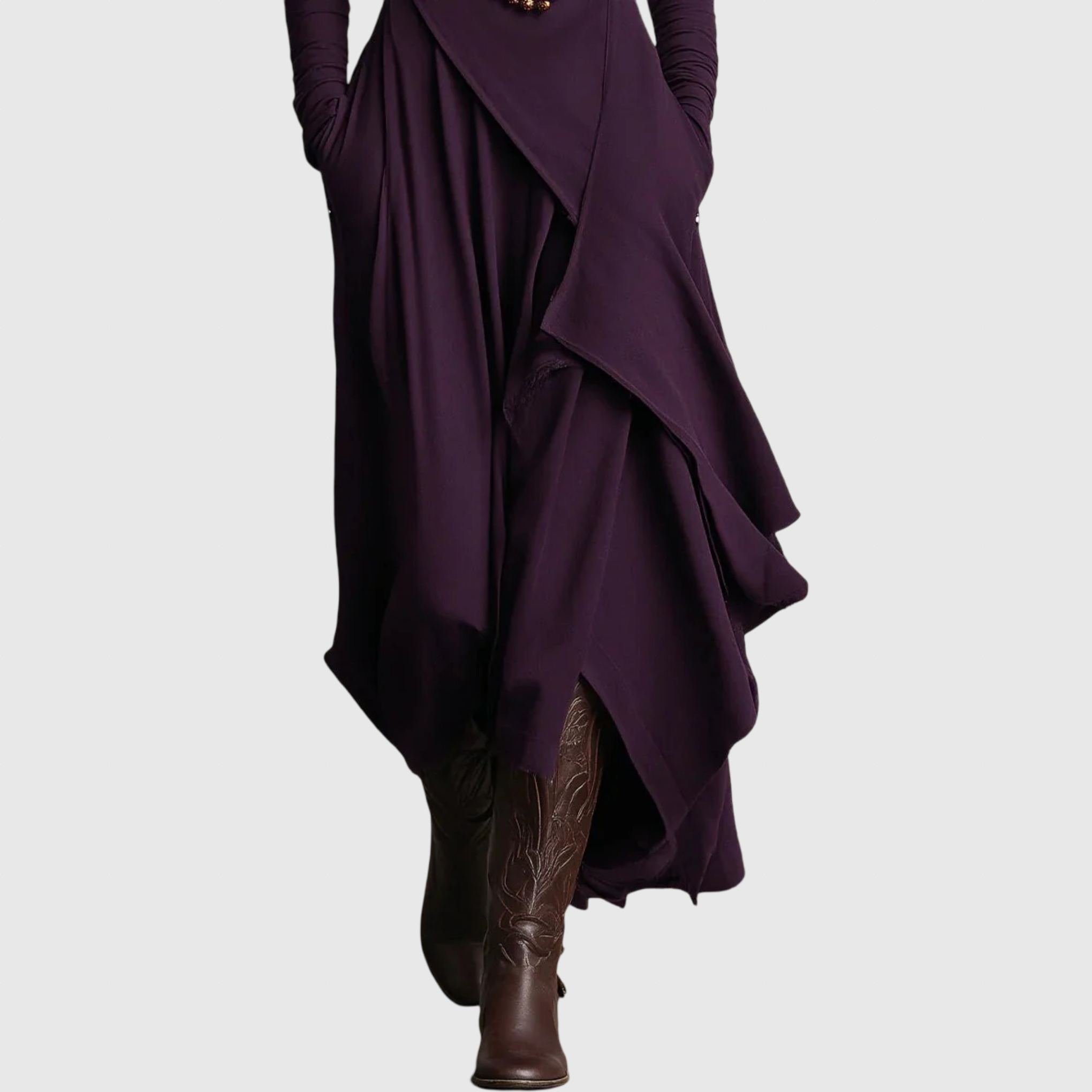 Sandra | Ασύμμετρο μακρύ πλισέ φόρεμα με ψηλό γιακά σε μοβ χρώμα